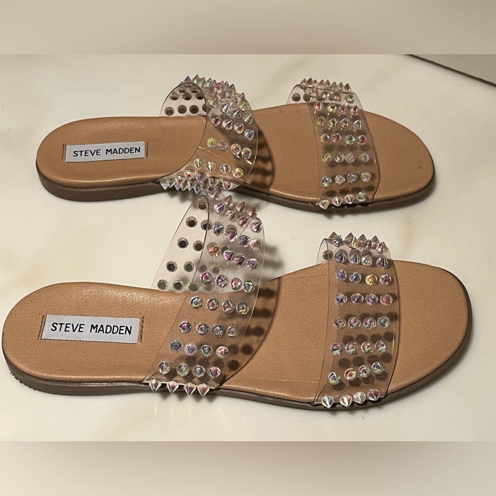 STEVE MADDEN Blizie Studded Flats Sandals, size 9.5